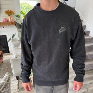 Men’s Nike crew neck sweatshirt